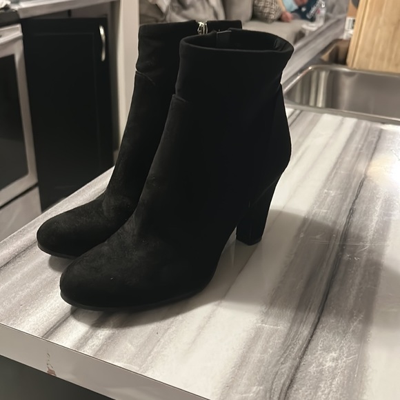 SAM EDELMAN SUEDE HEALED BOOTIES SIZE 38 US SIZE - Picture 2 of 9
